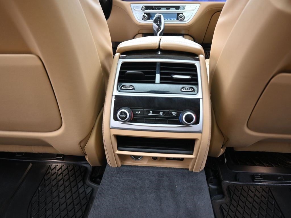 2020 BMW 7 Series 740i