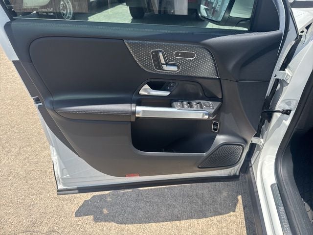 2025 Mercedes-Benz GLB GLB 250