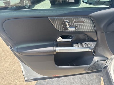 2025 Mercedes-Benz GLB GLB 250