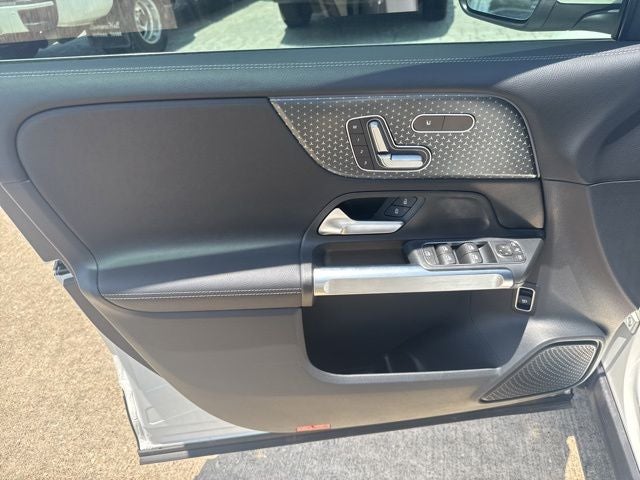 2025 Mercedes-Benz GLB GLB 250