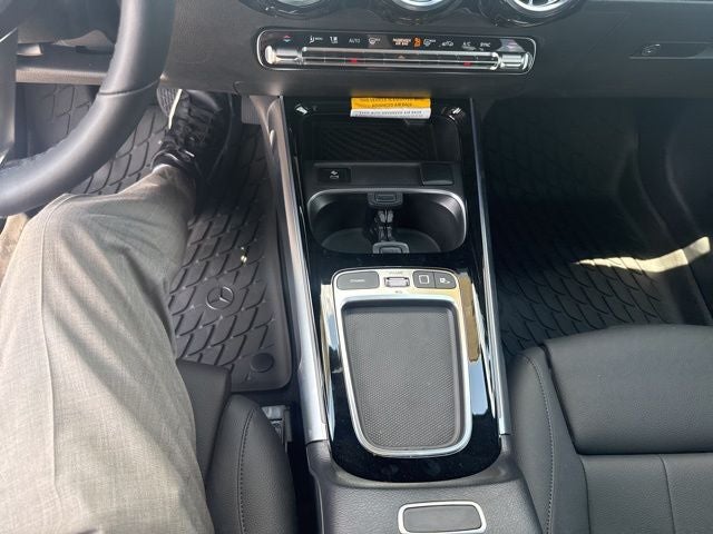 2025 Mercedes-Benz GLB GLB 250