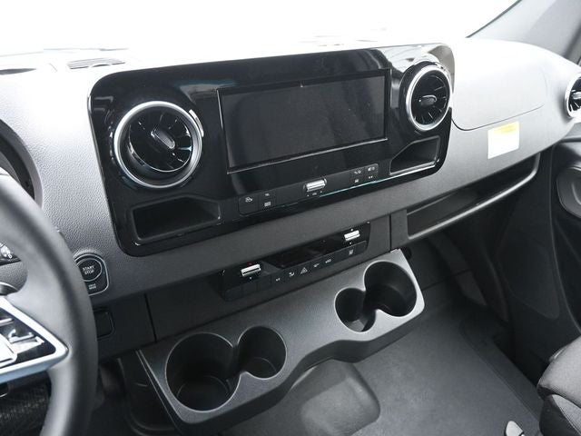 2024 Mercedes-Benz eSprinter 2500 Cargo 170 WB High Roof