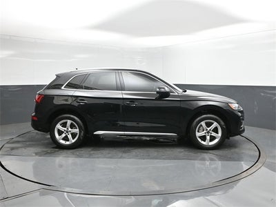 2024 Audi Q5 40 Premium quattro