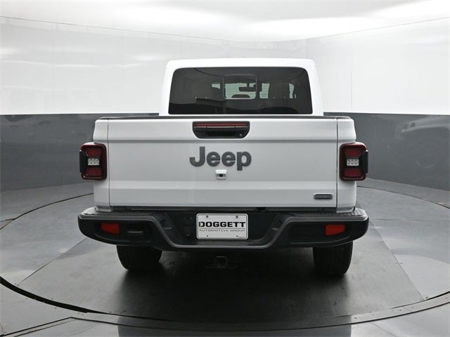2022 Jeep Gladiator Overland
