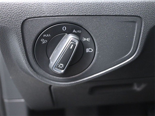 2023 Volkswagen Atlas 2.0T SE w/Technology