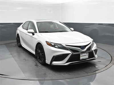 2022 Toyota Camry Hybrid XSE
