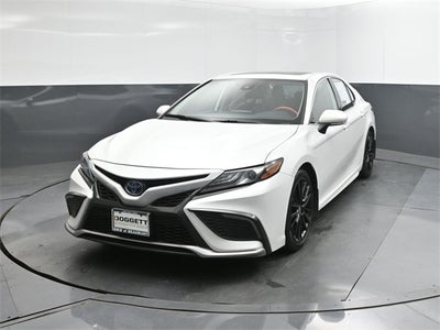 2022 Toyota Camry Hybrid XSE