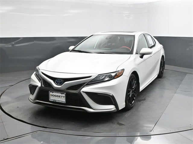 2022 Toyota Camry Hybrid XSE