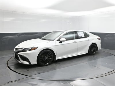 2022 Toyota Camry Hybrid XSE