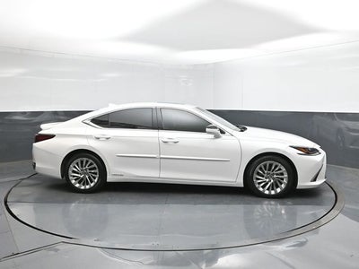 2021 Lexus ES 300h Ultra Luxury
