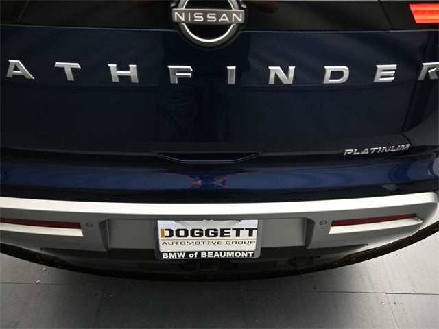 2023 Nissan Pathfinder Platinum