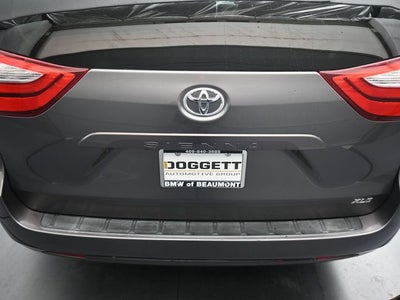2018 Toyota Sienna XLE 8 Passenger