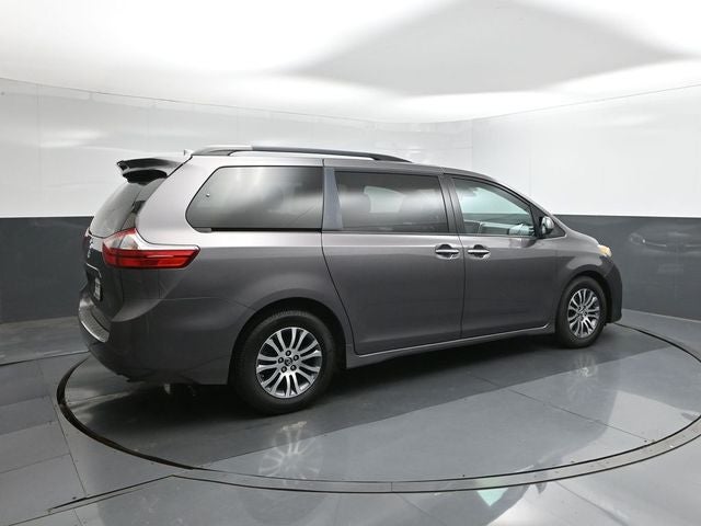 2018 Toyota Sienna XLE 8 Passenger