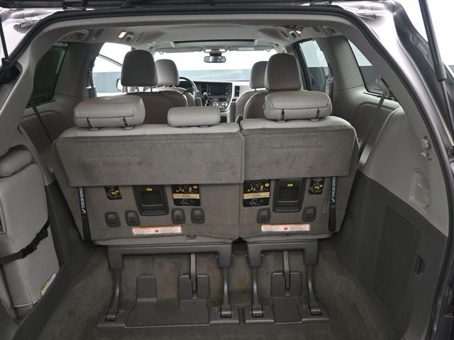 2018 Toyota Sienna XLE 8 Passenger