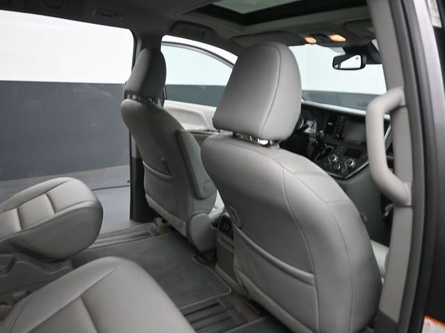 2018 Toyota Sienna XLE 8 Passenger