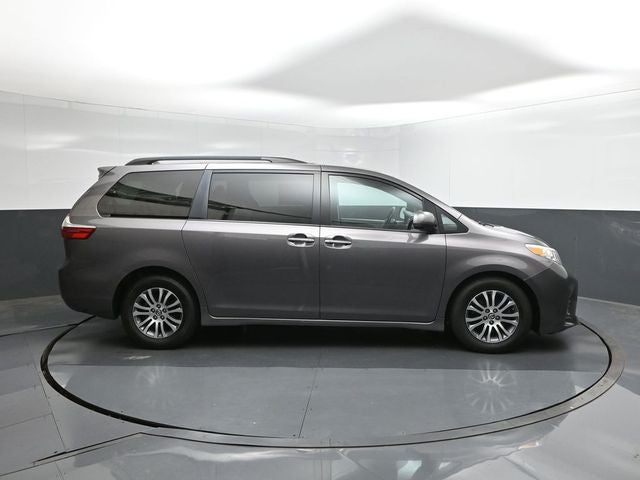 2018 Toyota Sienna XLE 8 Passenger