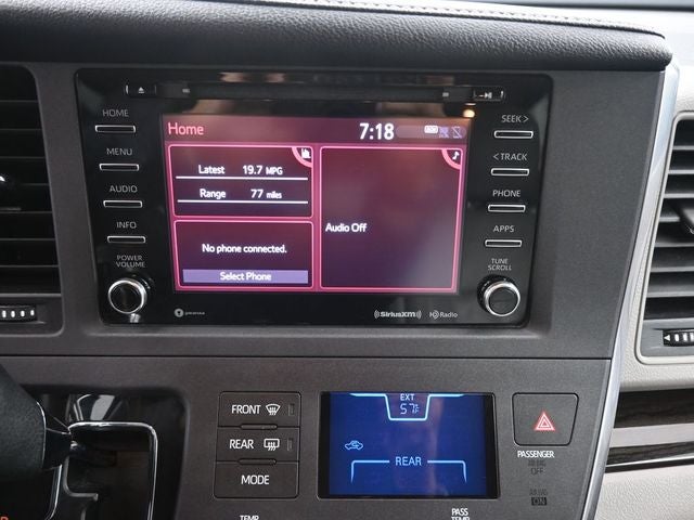 2018 Toyota Sienna XLE 8 Passenger