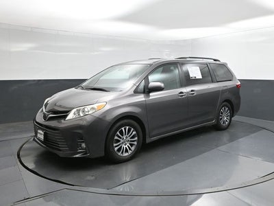 2018 Toyota Sienna XLE 8 Passenger