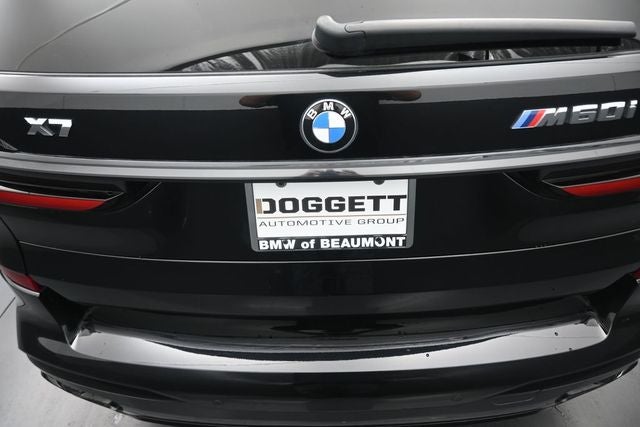 2025 BMW X7 M60i