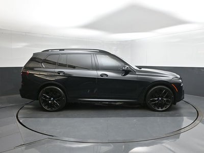 2025 BMW X7 M60i