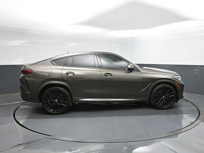 2022 BMW X6 M50i