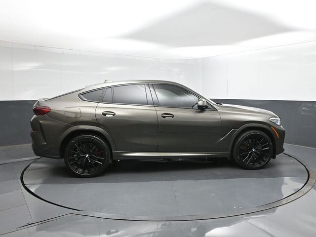 2022 BMW X6 M50i