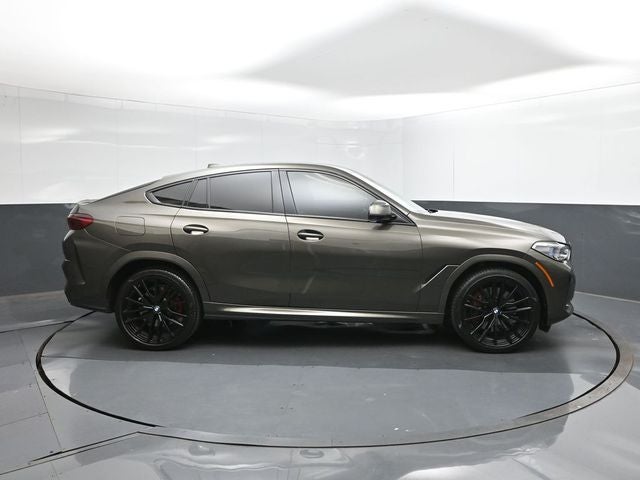 2022 BMW X6 M50i