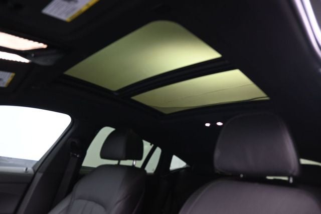 2022 BMW X6 M50i