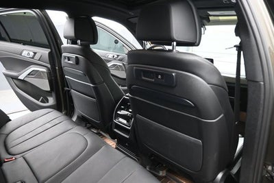 2022 BMW X6 M50i