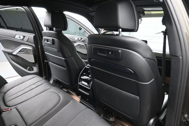 2022 BMW X6 M50i