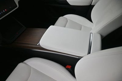 2022 Tesla Model X Base