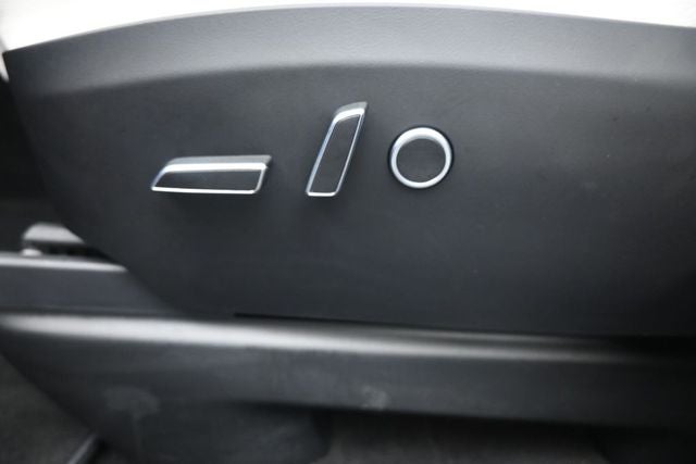 2022 Tesla Model X Base