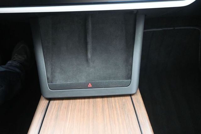 2022 Tesla Model X Base