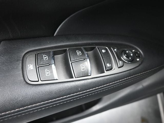 2017 INFINITI Q70L 3.7