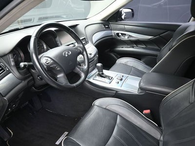 2017 INFINITI Q70L 3.7