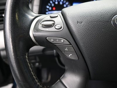 2017 INFINITI Q70L 3.7