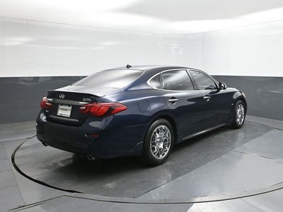 2017 INFINITI Q70L 3.7