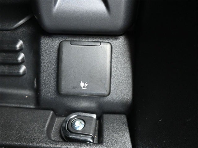 2025 Land Rover Defender 110 Sedona Red