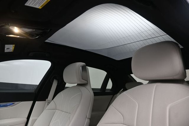 2025 BMW 7 Series 760i xDrive