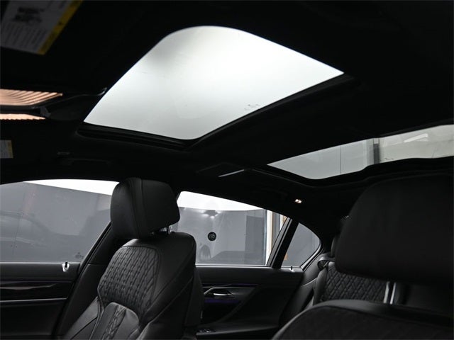 2022 BMW 7 Series 740i xDrive