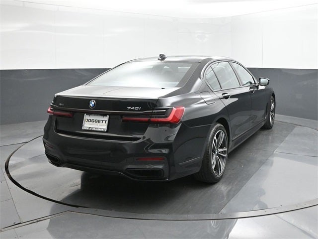 2022 BMW 7 Series 740i xDrive