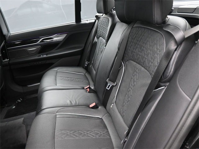 2022 BMW 7 Series 740i xDrive