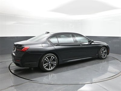 2022 BMW 7 Series 740i xDrive