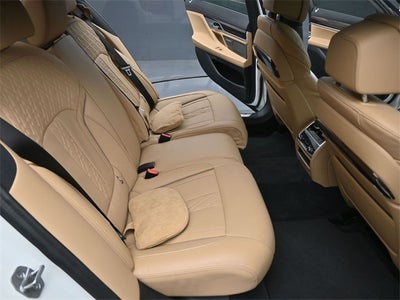 2022 BMW 7 Series 750i xDrive