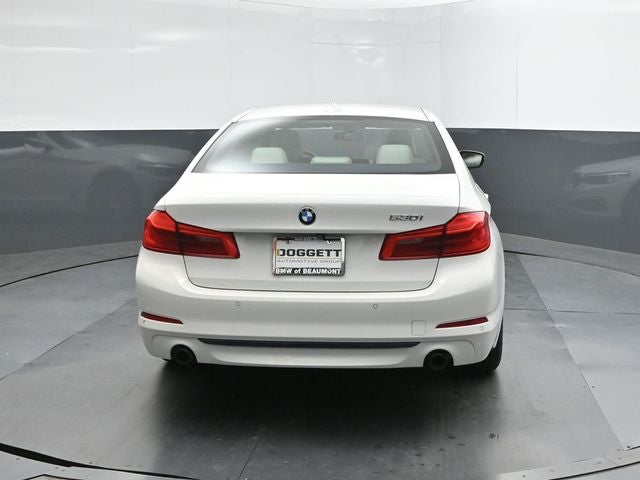 2018 BMW 5 Series 530i