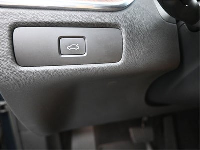 2023 Volvo XC60 B5 Ultimate Bright Theme