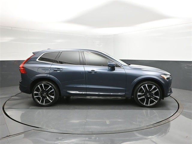 2023 Volvo XC60 B5 Ultimate Bright Theme