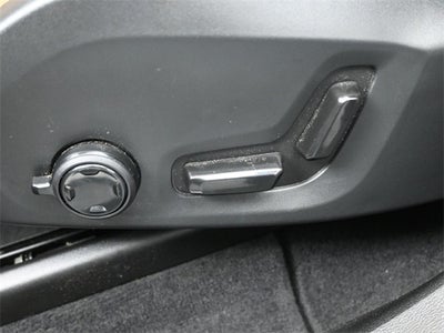 2023 Volvo XC60 B5 Ultimate Bright Theme