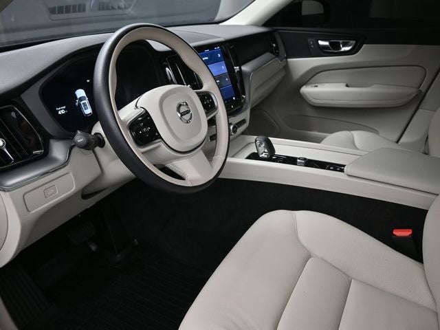 2023 Volvo XC60 B5 Core