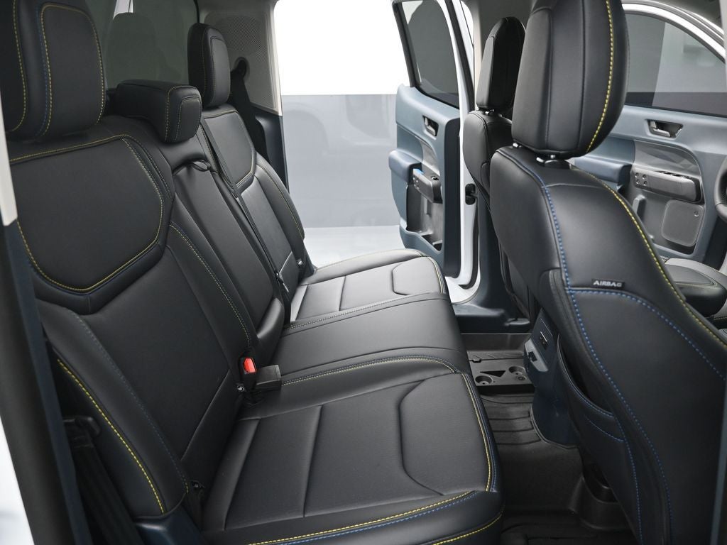 2025 Ford Maverick Lobo Standard